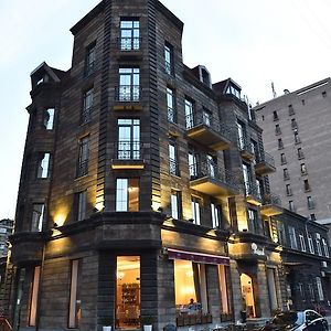 Boulevard Hotel